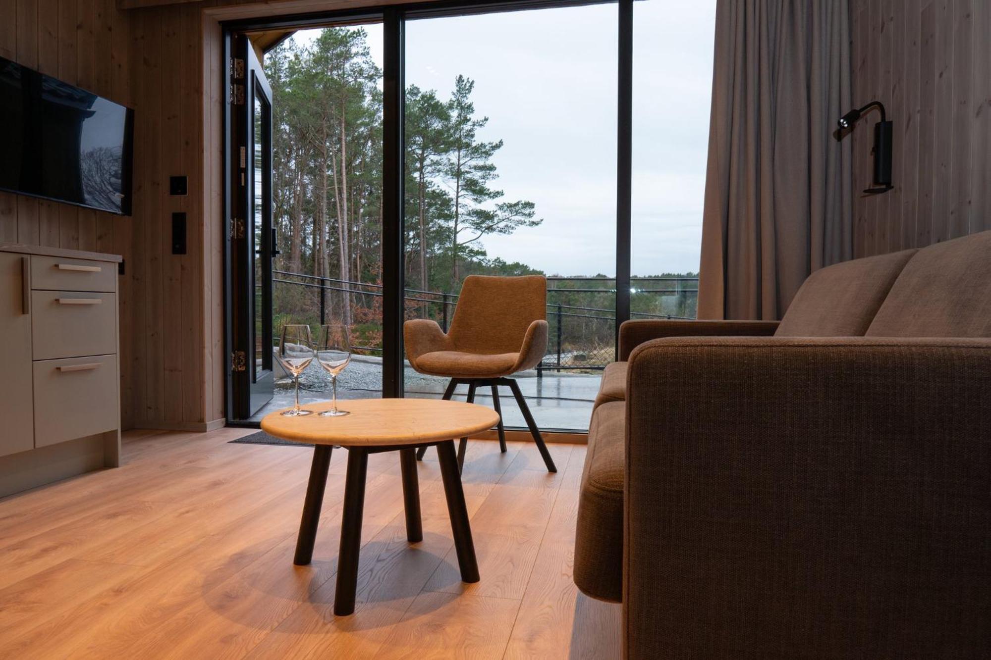 Kulleseidkanalen Gjestehamn Bomlo Exterior foto